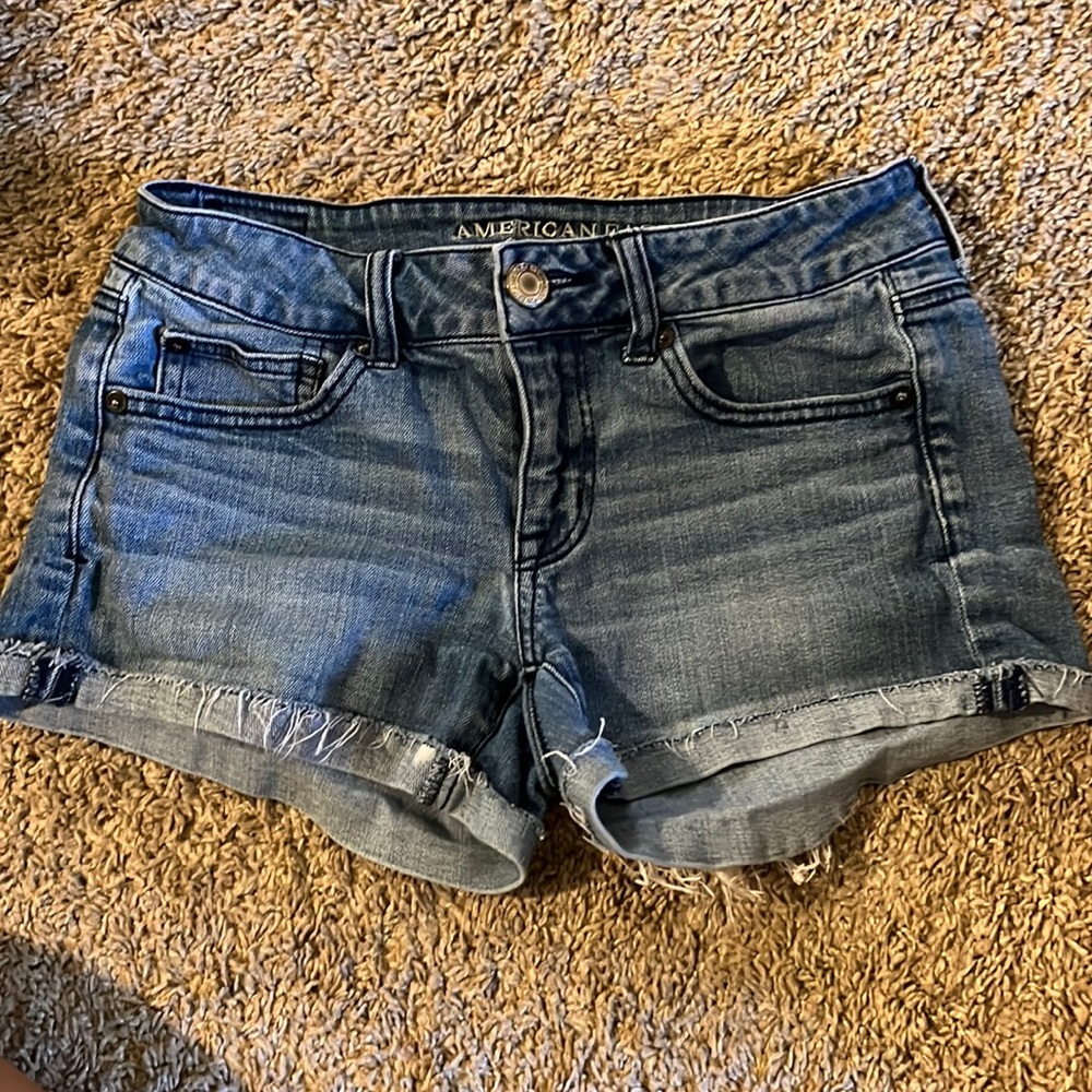 American Eagle size 4 denim stretch Shorty shorts